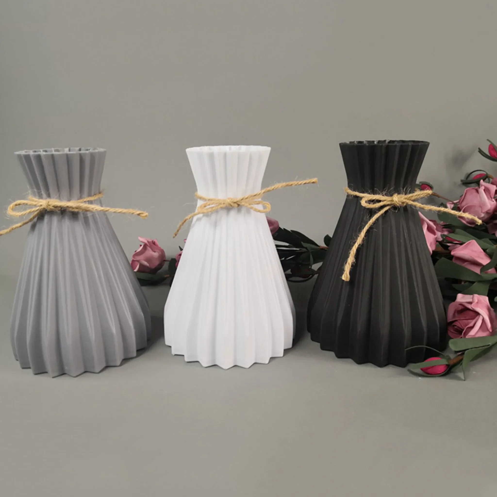 Kunststoffvase – Schwarz, 17 cm
